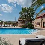 Trulli D'autore Bed & Breakfast