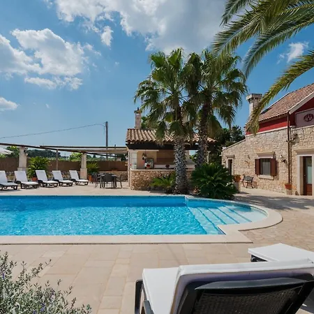 Trulli D'autore Bed & Breakfast