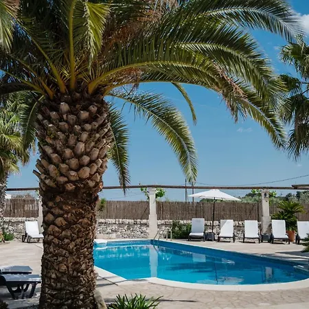 Trulli D'autore 3*