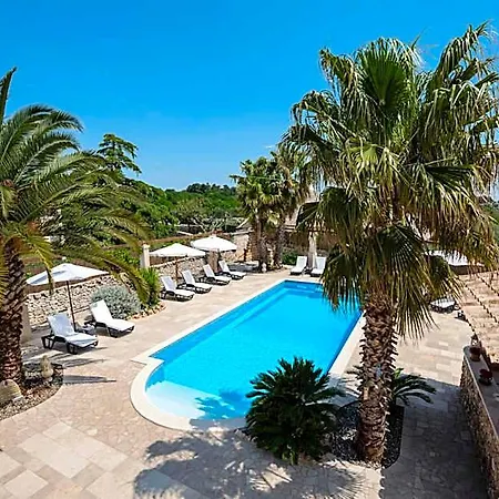 Trulli D'autore Bed & Breakfast