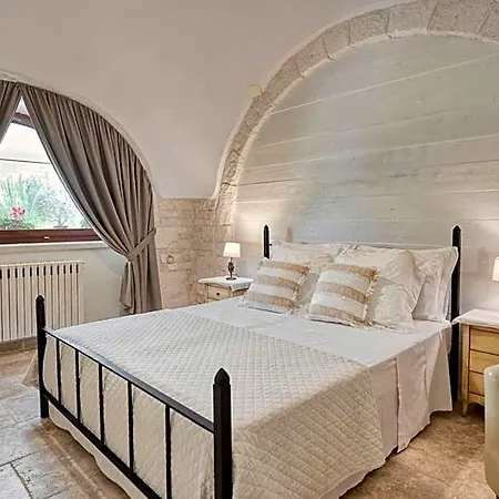 Trulli D'autore 4*